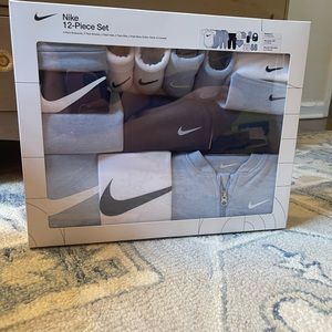 Nike Newborn Gift Box